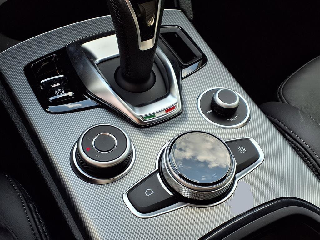 2025 Alfa Romeo Stelvio Base - Photo 15