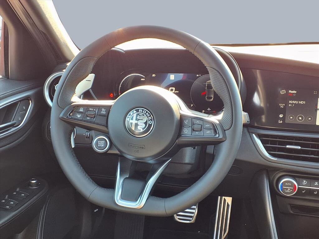 2025 Alfa Romeo Giulia Base - Photo 13