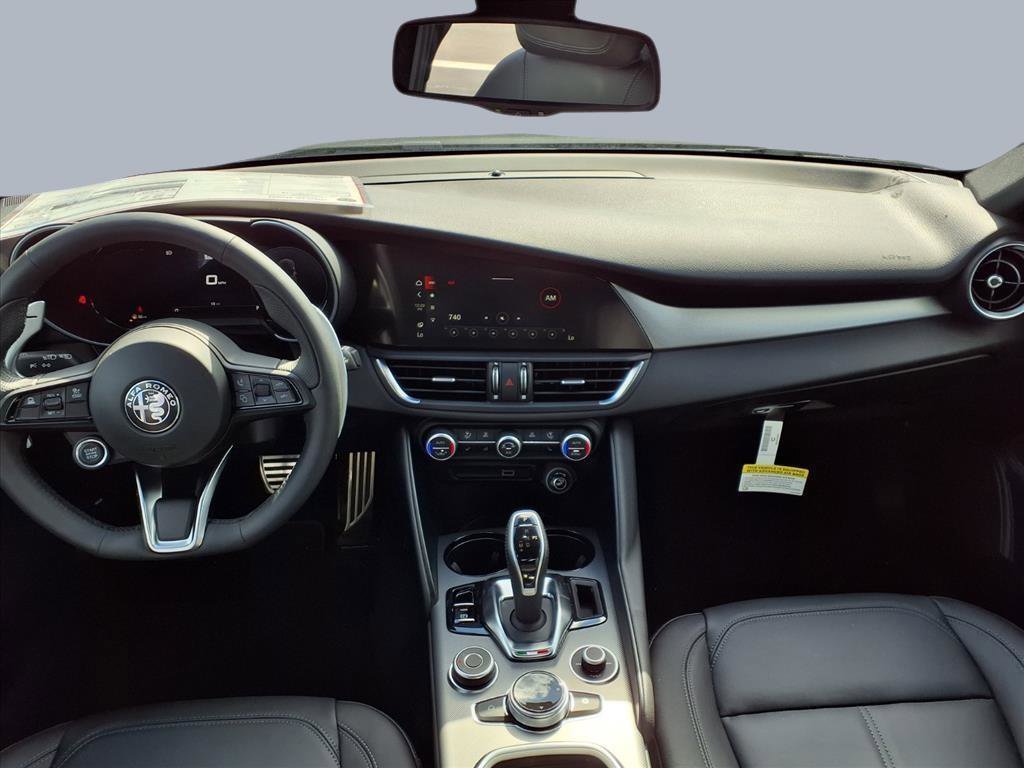 2025 Alfa Romeo Giulia Base - Photo 10