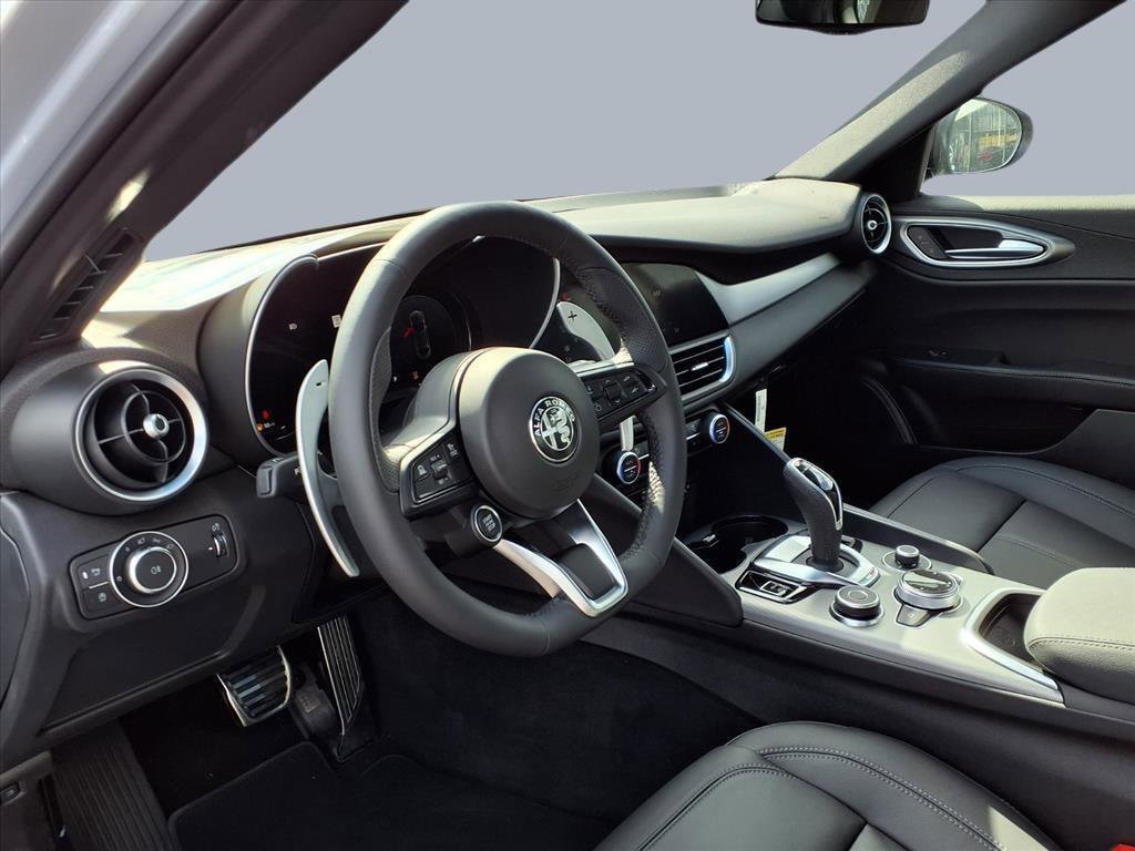 2025 Alfa Romeo Giulia Base - Photo 7