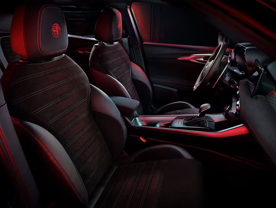 2024-alfa-romeo-tonale-interior-cockpit.png