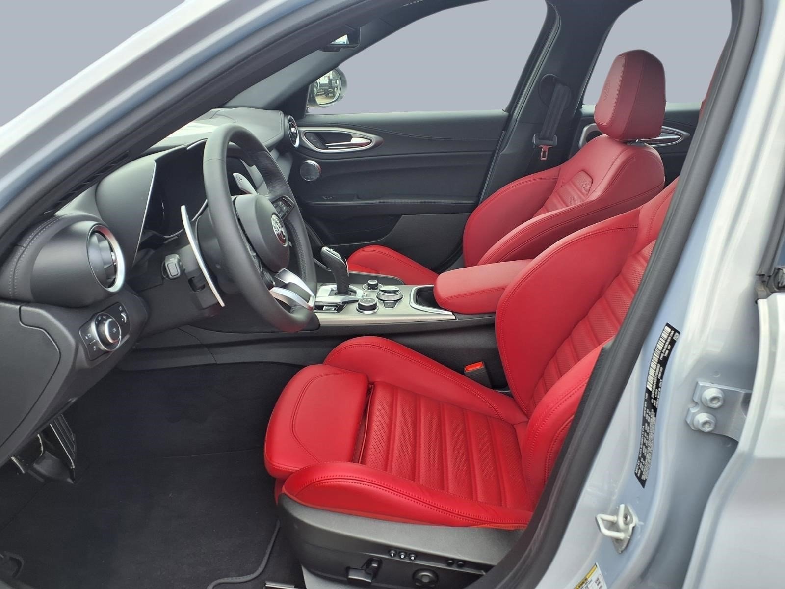 2026 Alfa Romeo Giulia Base - Photo 9
