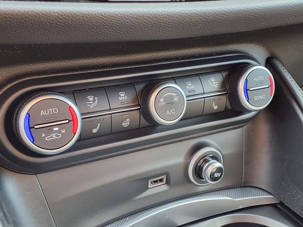 2025 Alfa Romeo Stelvio Base - Photo 16