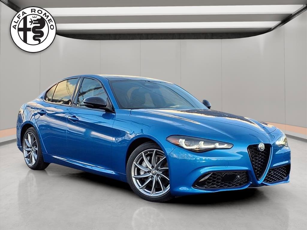 2025 Alfa Romeo Giulia Base
