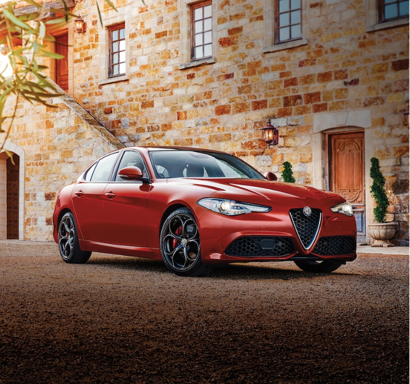 Сколько стоит полностью загруженная Alfa Romeo Giulia 2022 года?