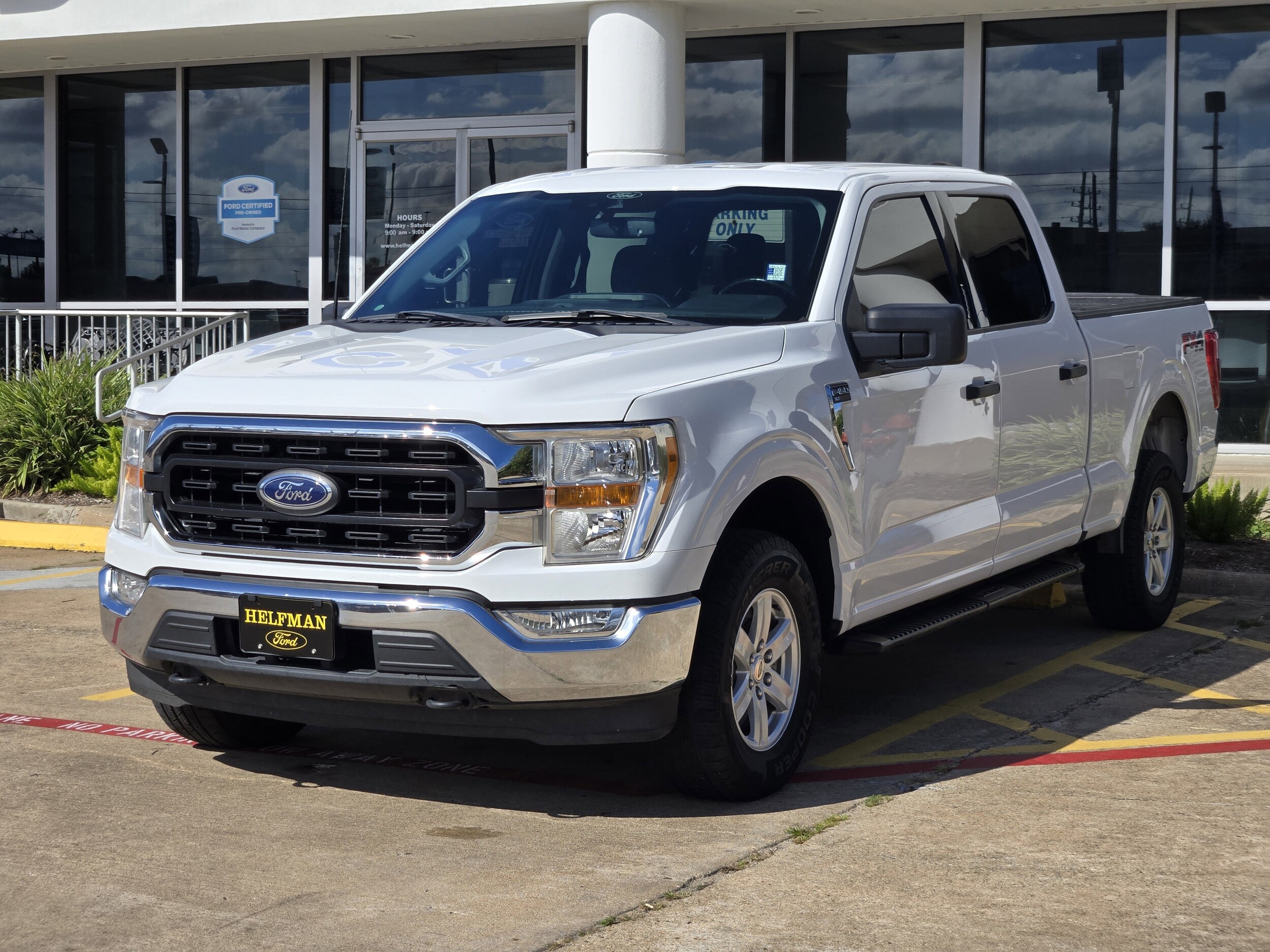 2022 Ford F-150 XLT photo 2