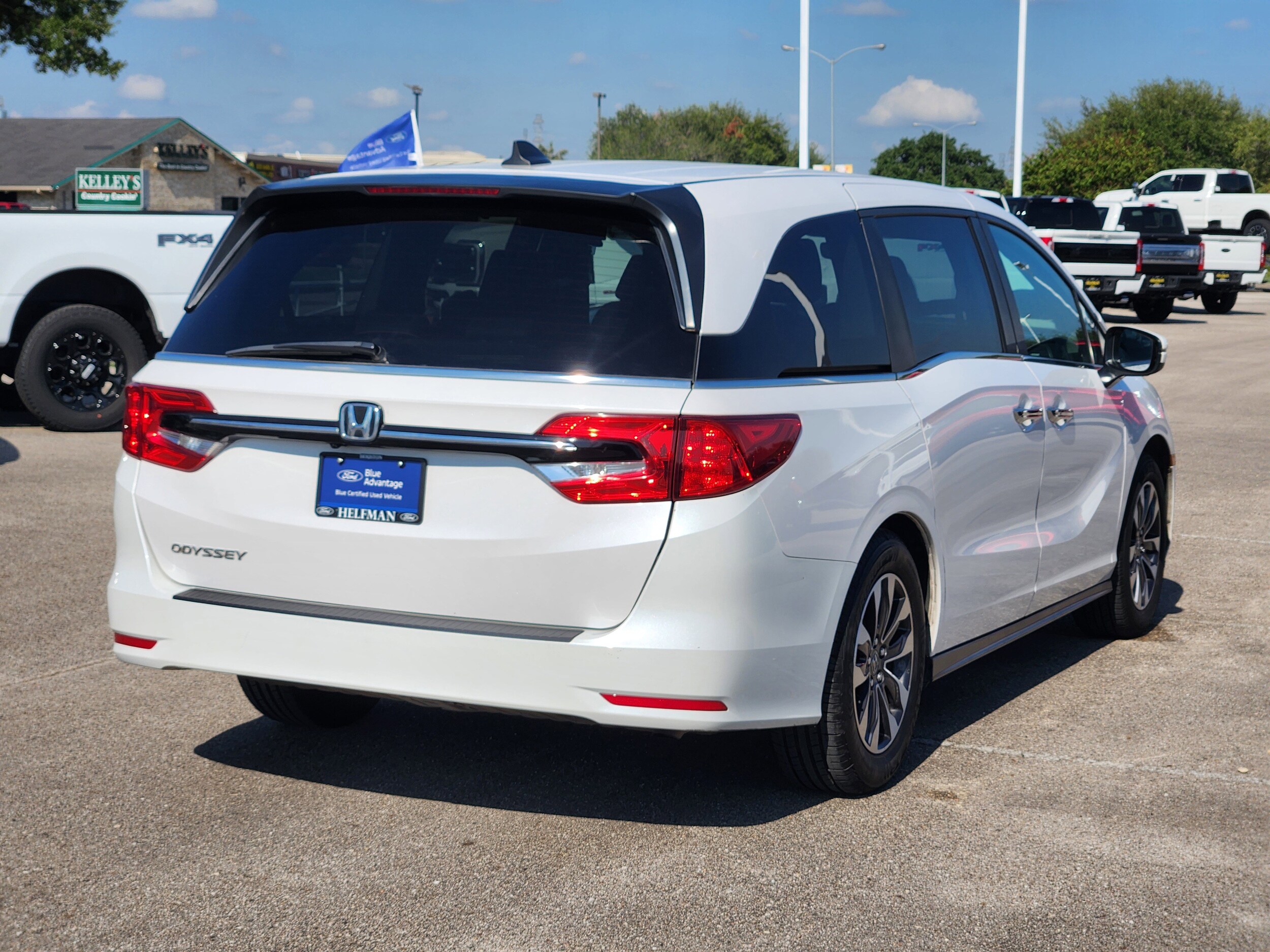 2024 Honda Odyssey EX-L photo 2
