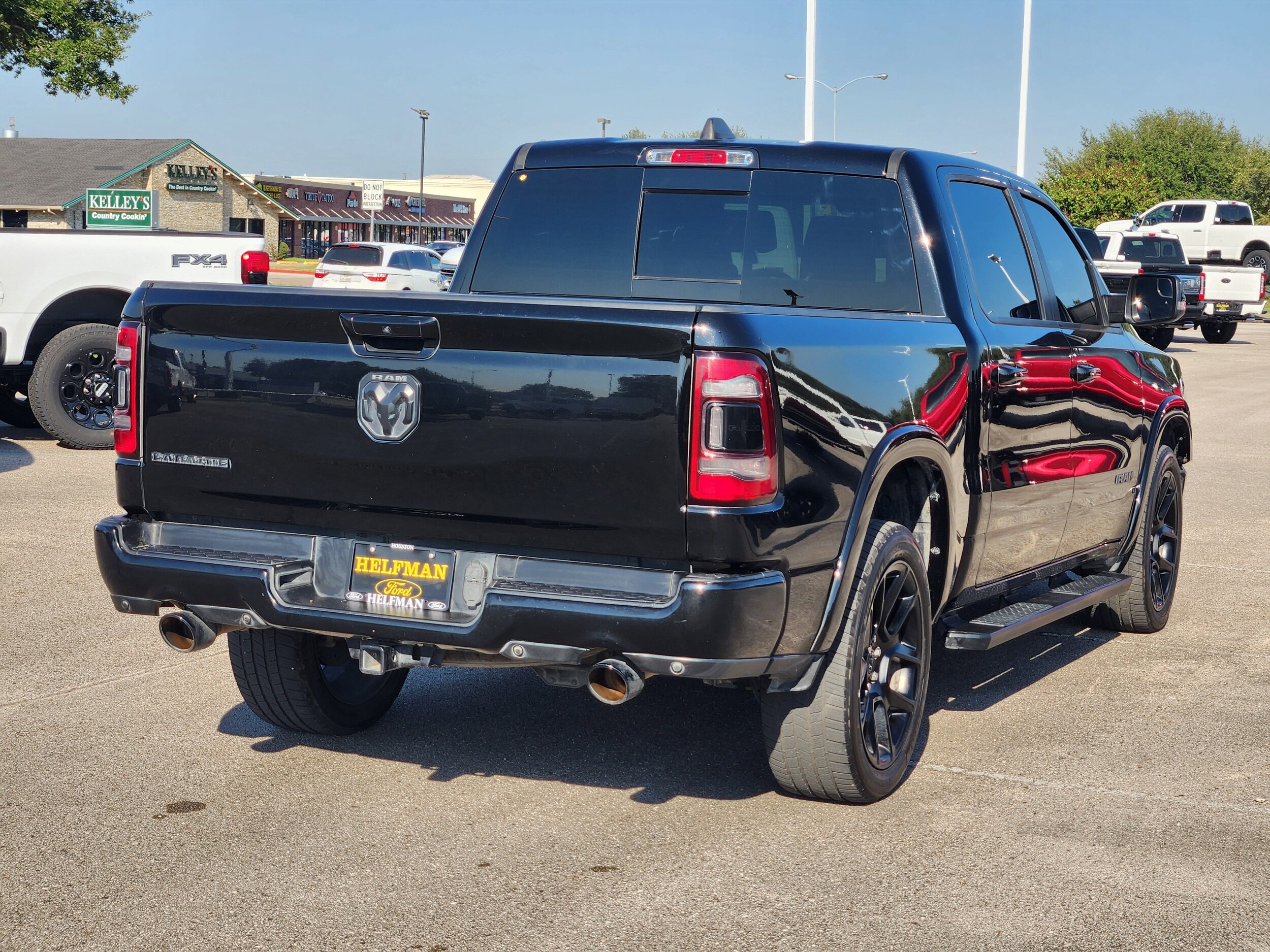 2020 Ram 1500 Laramie photo 3