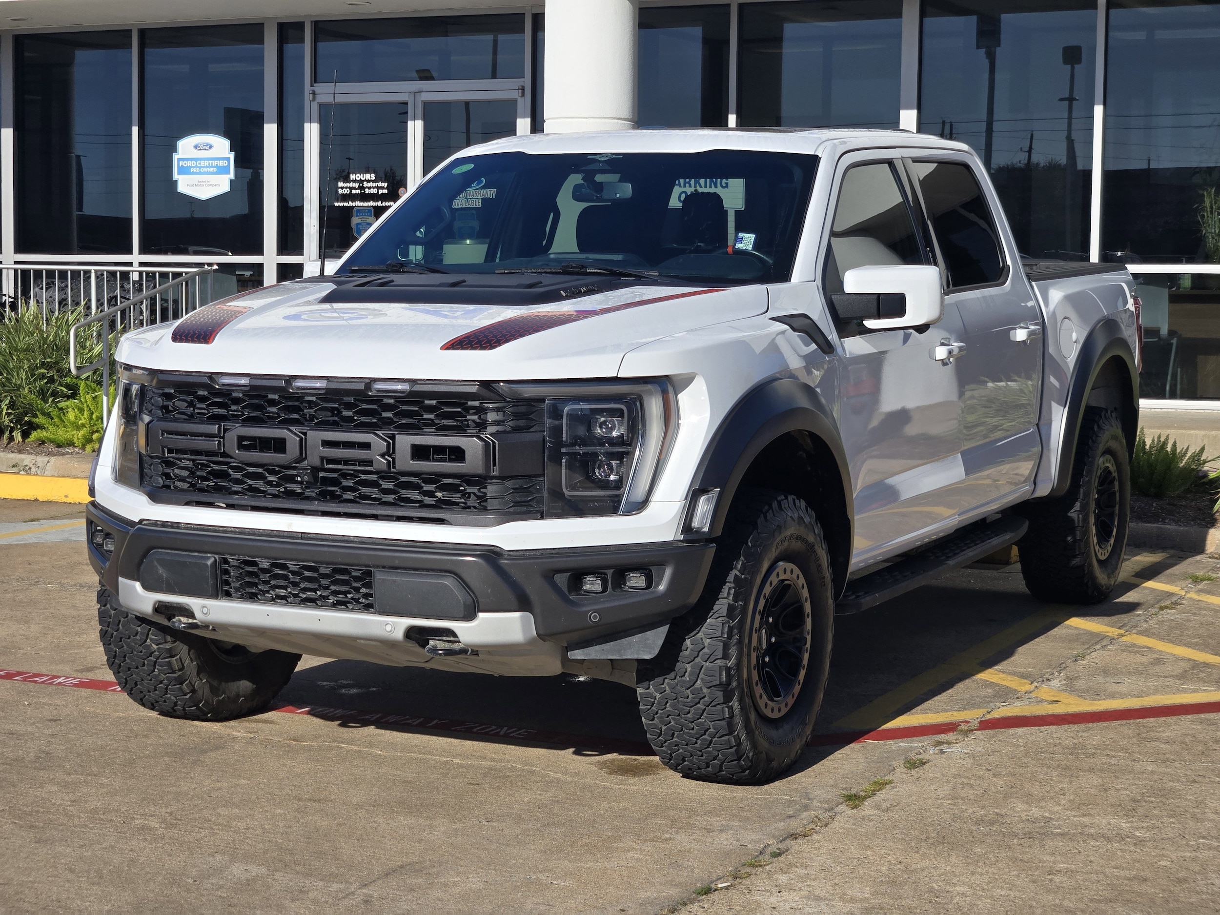 2023 Ford F-150 Raptor photo 2