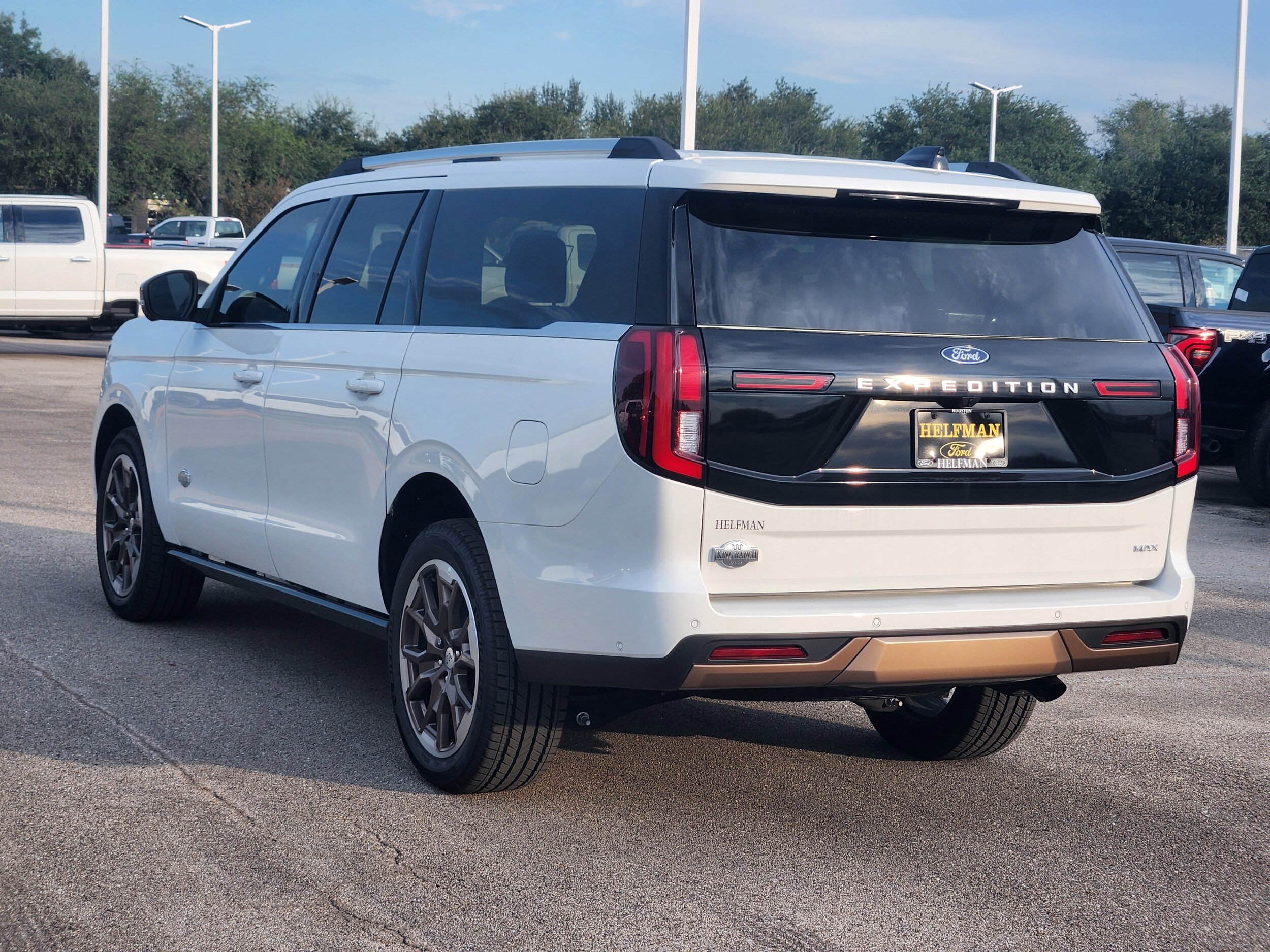 2025 Ford Expedition King Ranch MAX photo 4