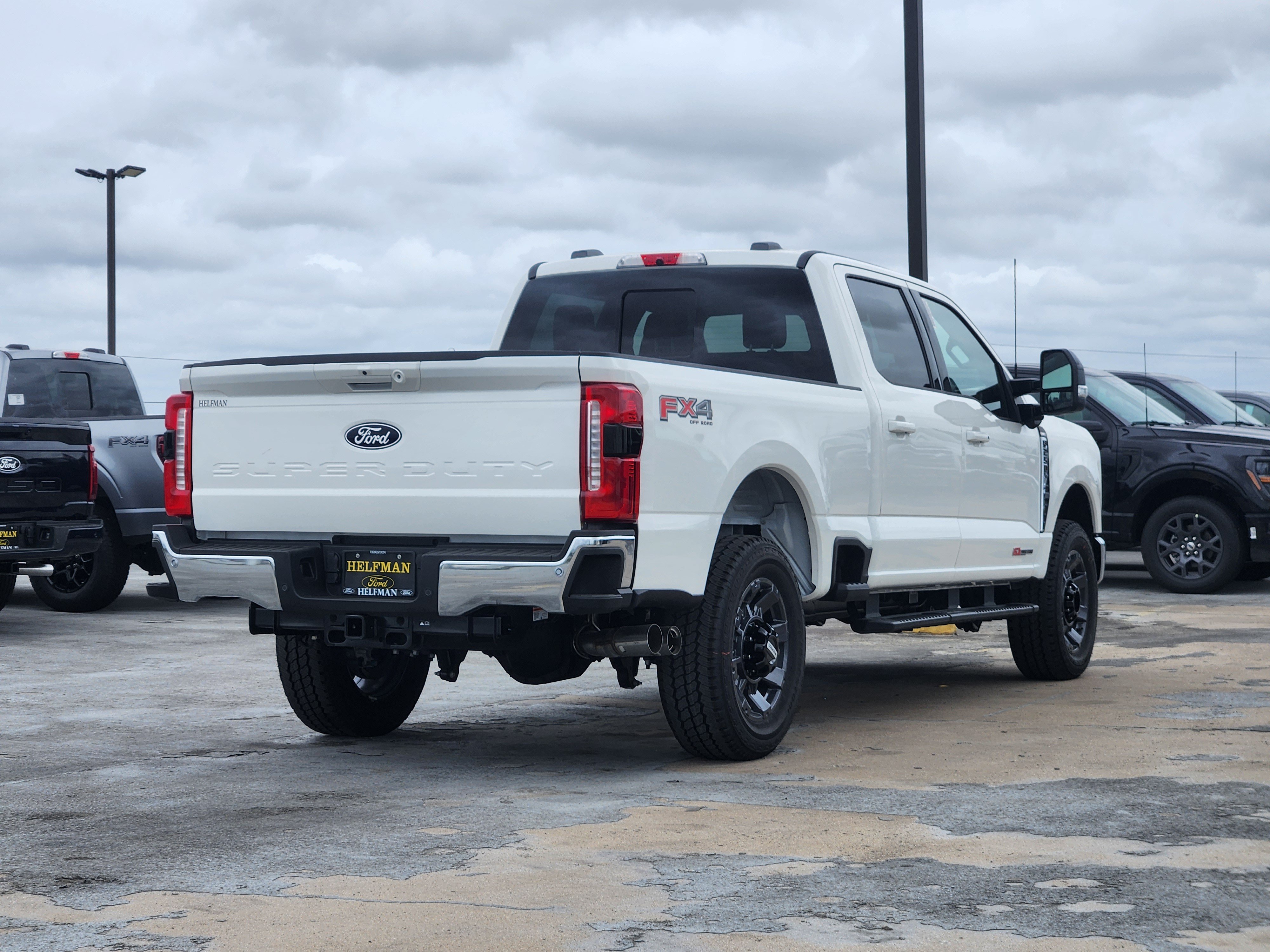 New 2027 Ford Super Duty F-250® Lariat® TRUCK