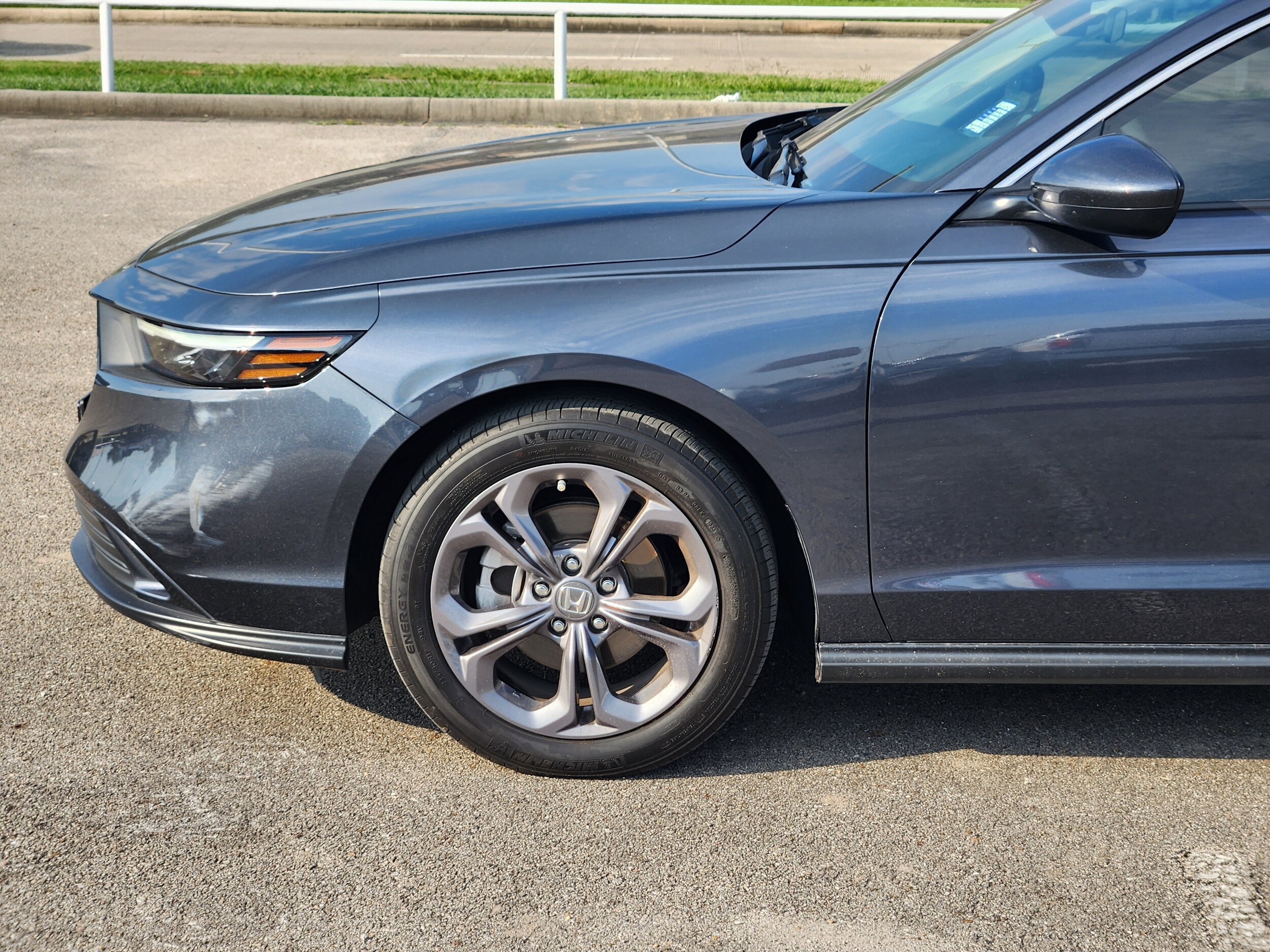 2023 Honda Accord EX photo 4