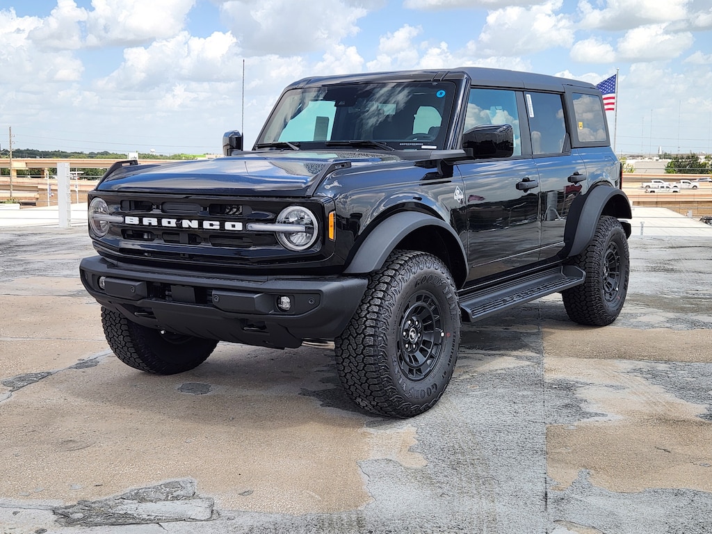New 2026 Ford Bronco Outer Banks® SUV
