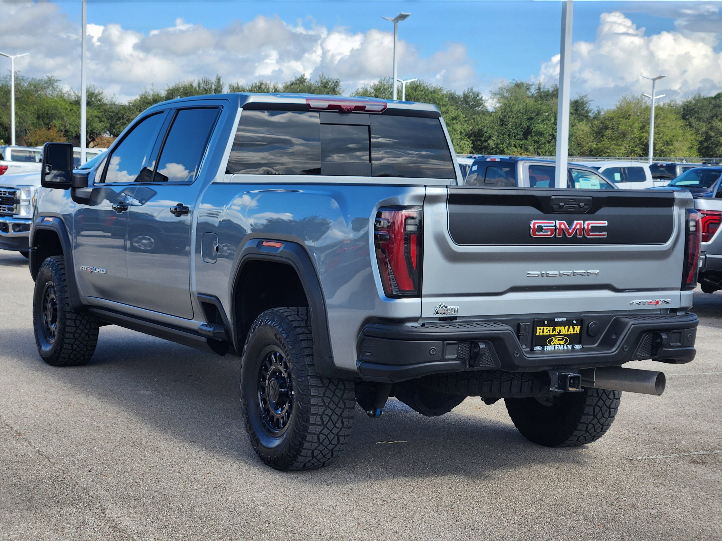 2025 Gmc Sierra 2500 HD AT4X photo 2