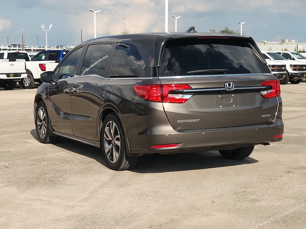 Used 2022 Honda Odyssey Touring Van
