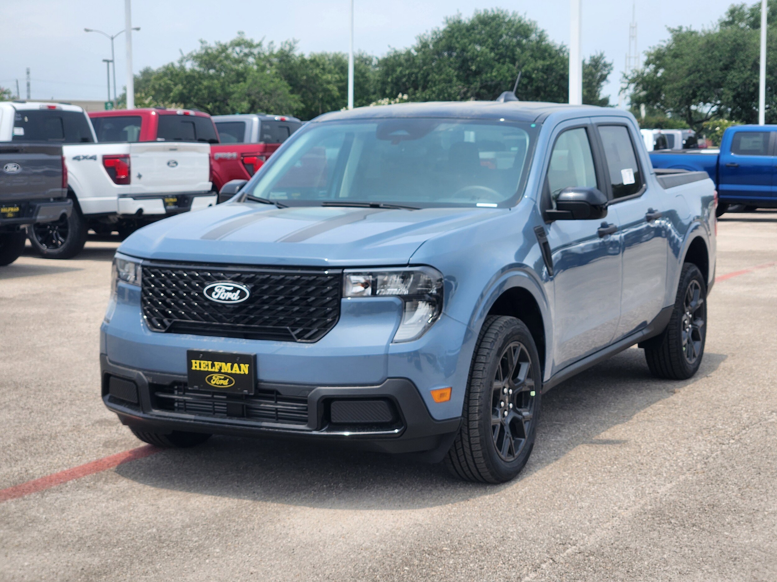 2025 Ford Maverick XLT photo 2
