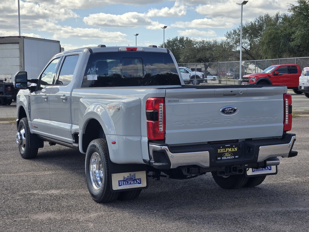 New 2026 Ford Super Duty F-350 Lariat TRUCK