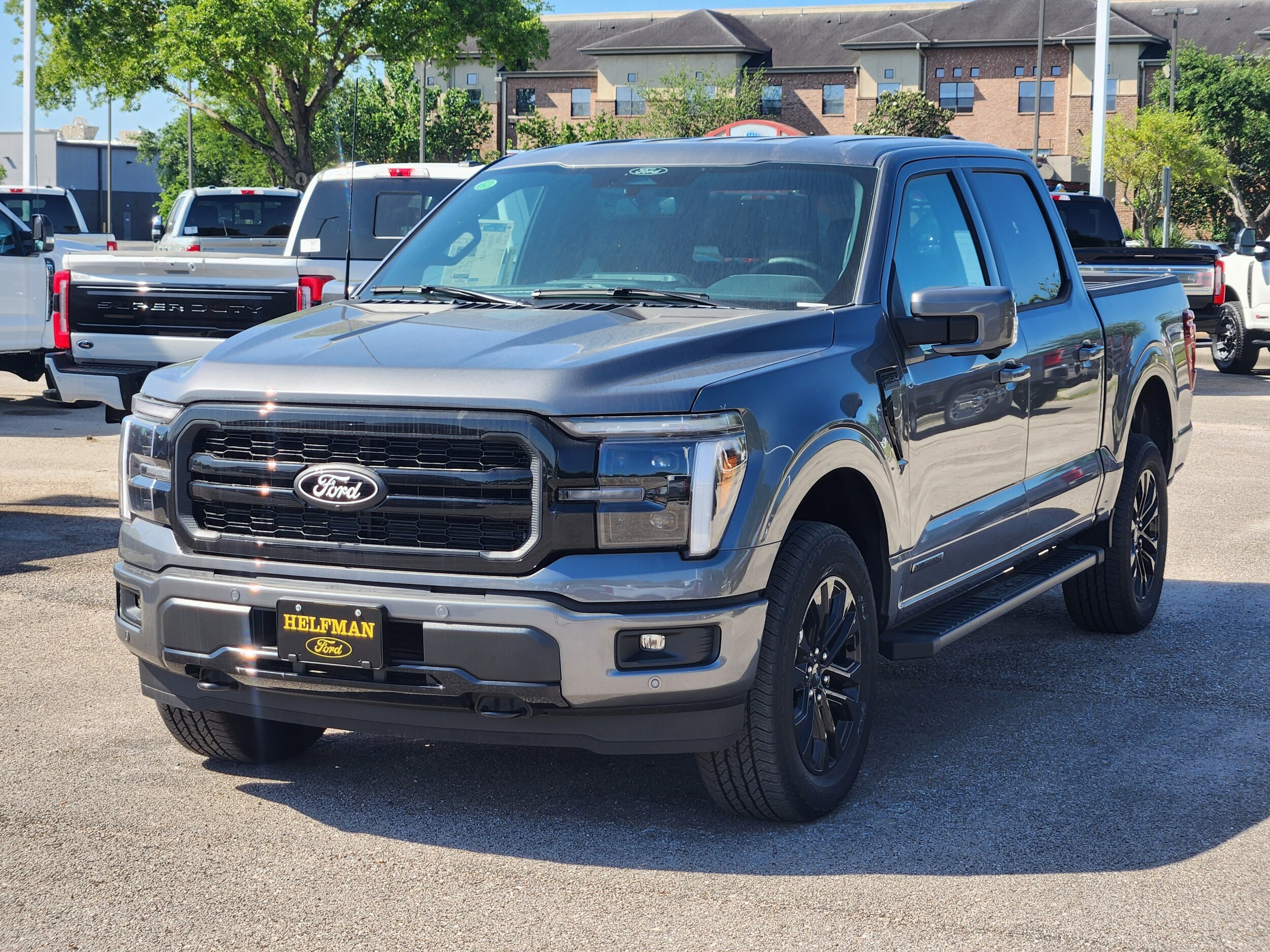 2025 Ford F-150 Lariat photo 2