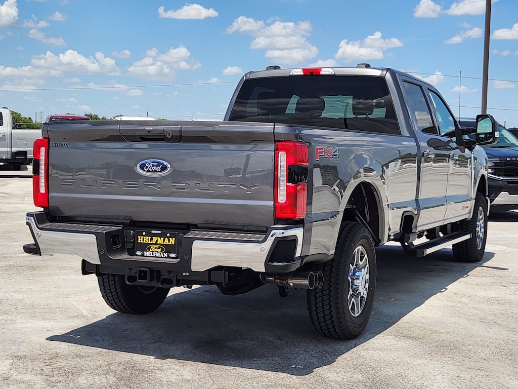 New 2026 Ford Super Duty F-350® Lariat® TRUCK