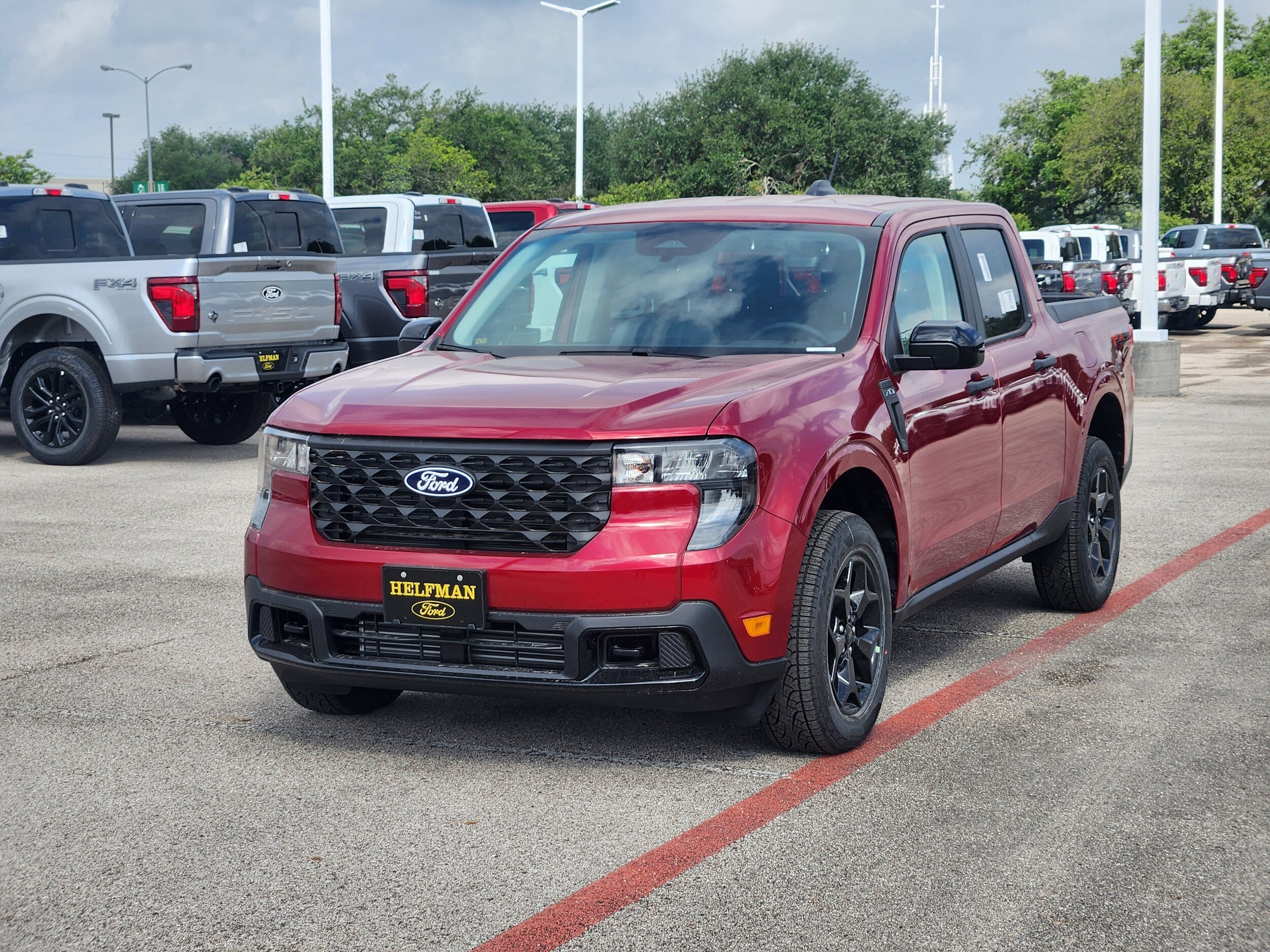 2025 Ford Maverick XLT photo 2