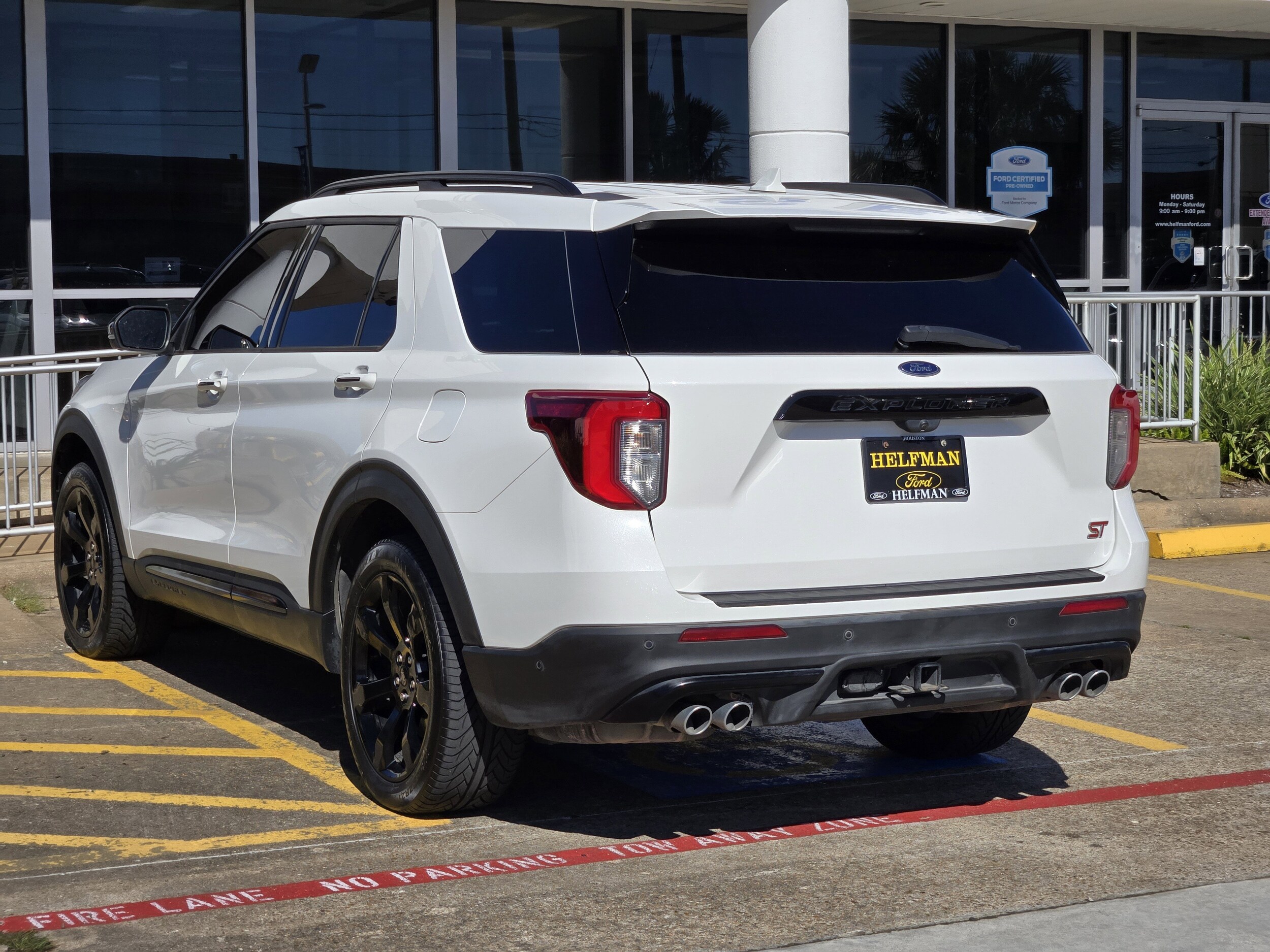 2022 Ford Explorer ST photo 2