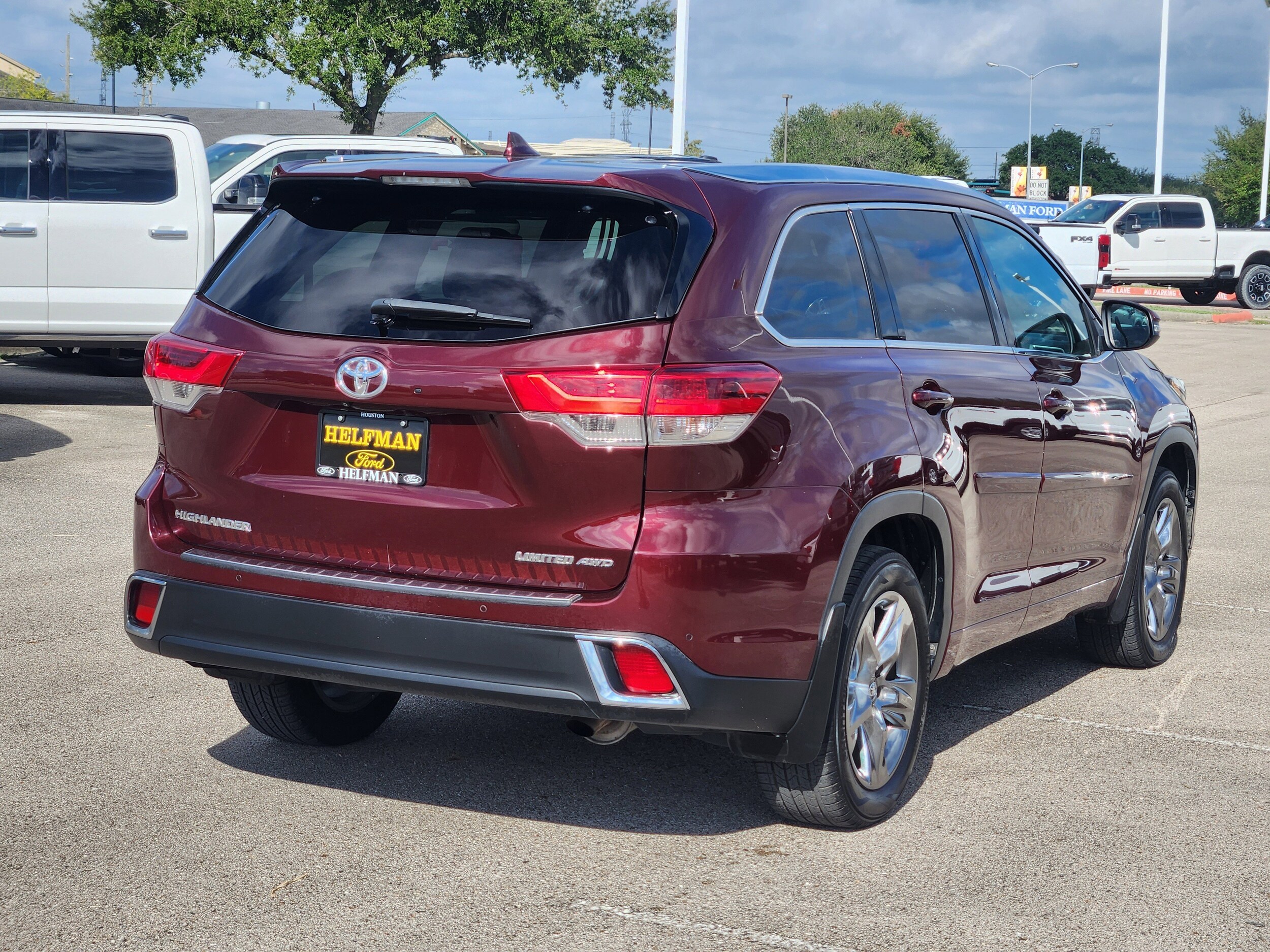 2018 Toyota Highlander Limited Platinum photo 2