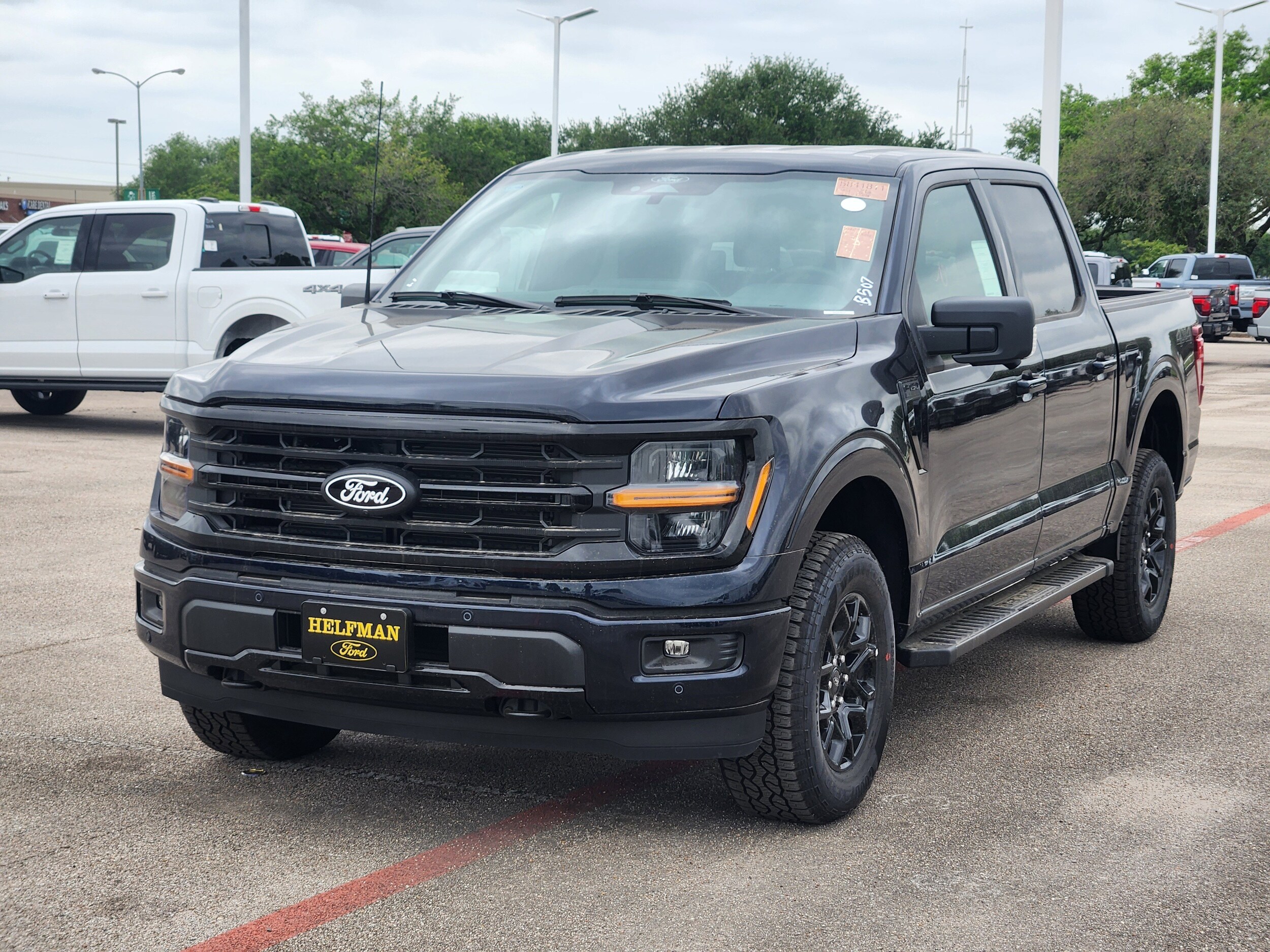 2025 Ford F-150 XLT photo 2