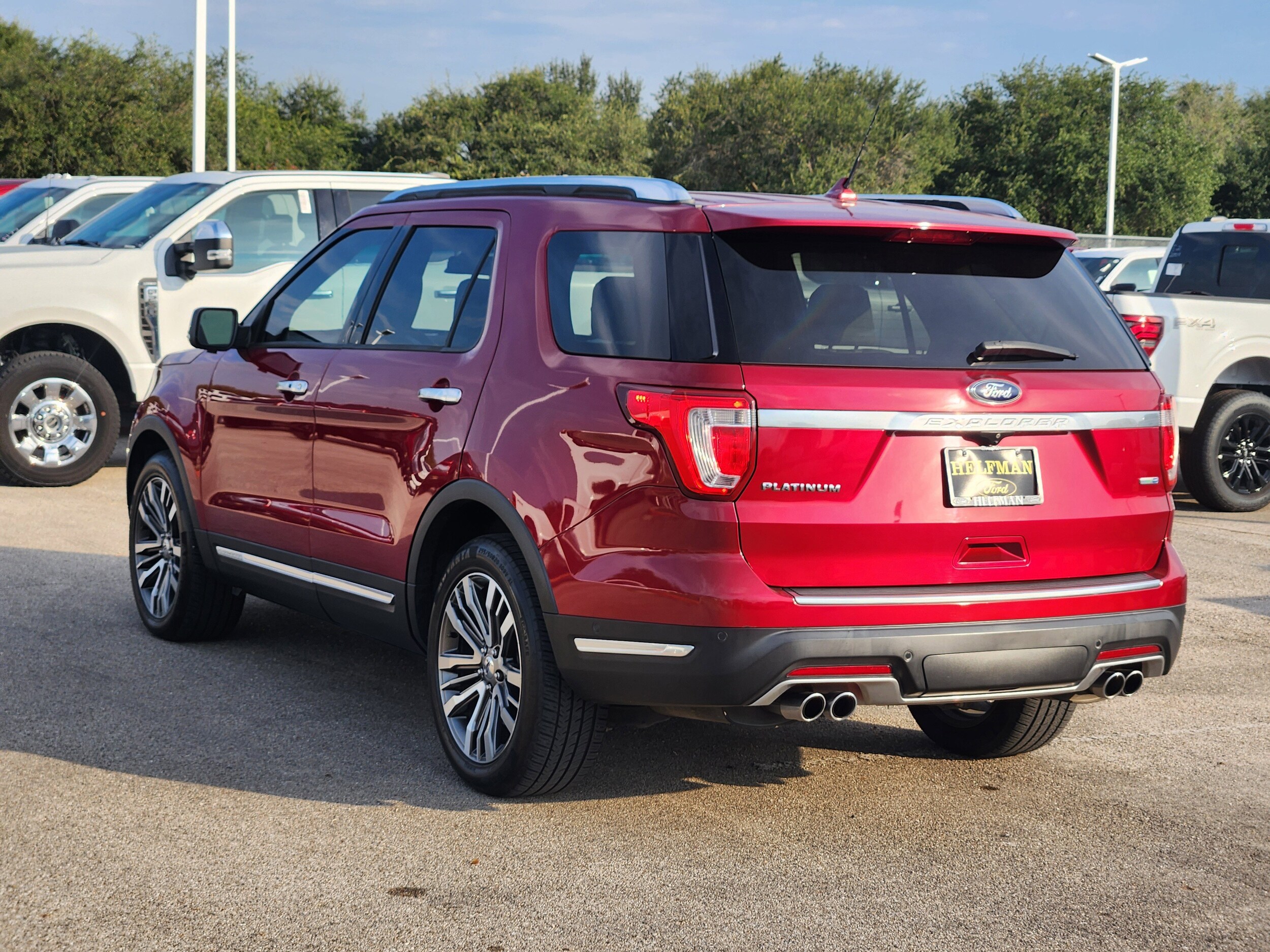 2019 Ford Explorer Platinum photo 2