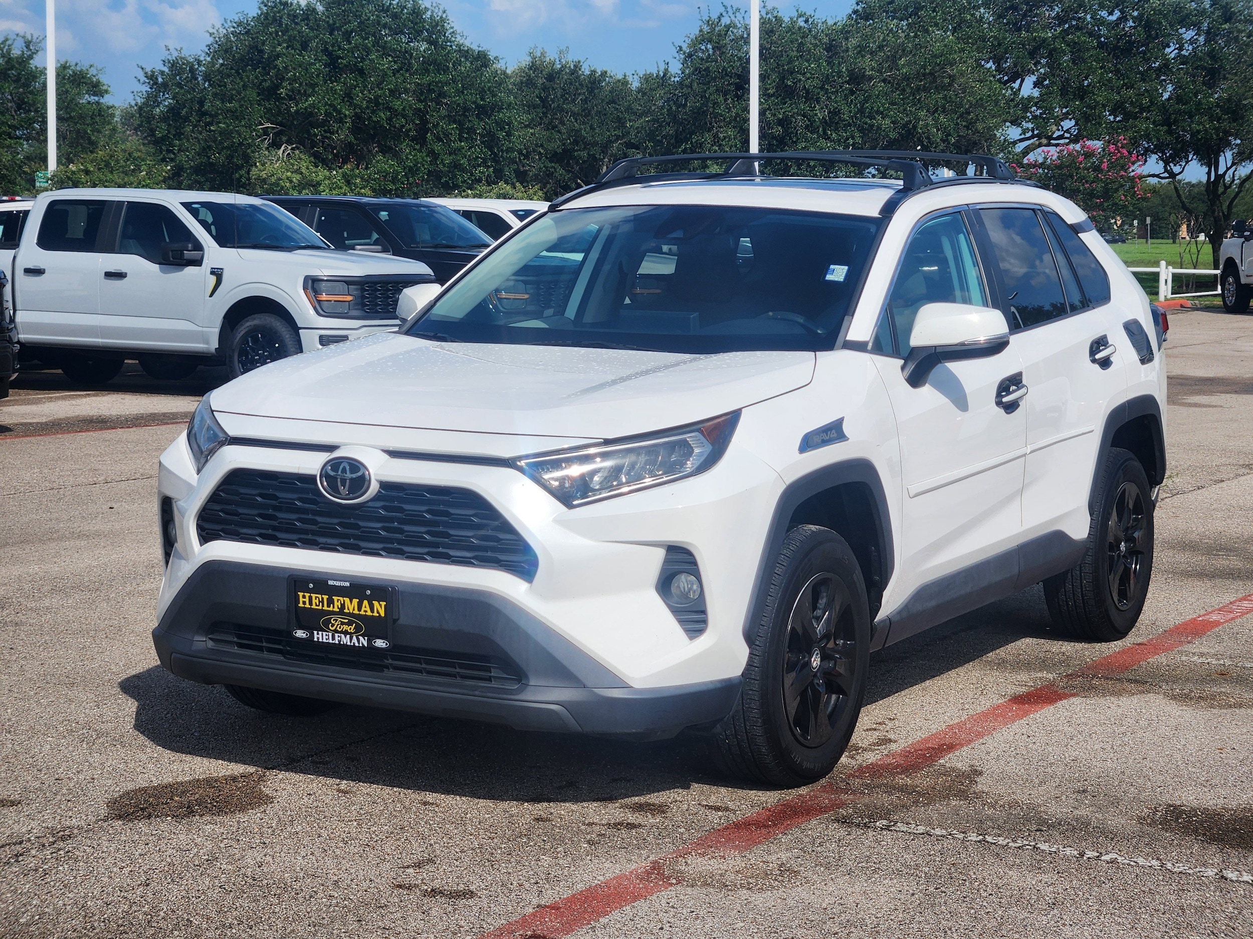 Certified 2019 Toyota RAV4 XLE with VIN 2T3W1RFV6KC027878 for sale in Stafford, TX