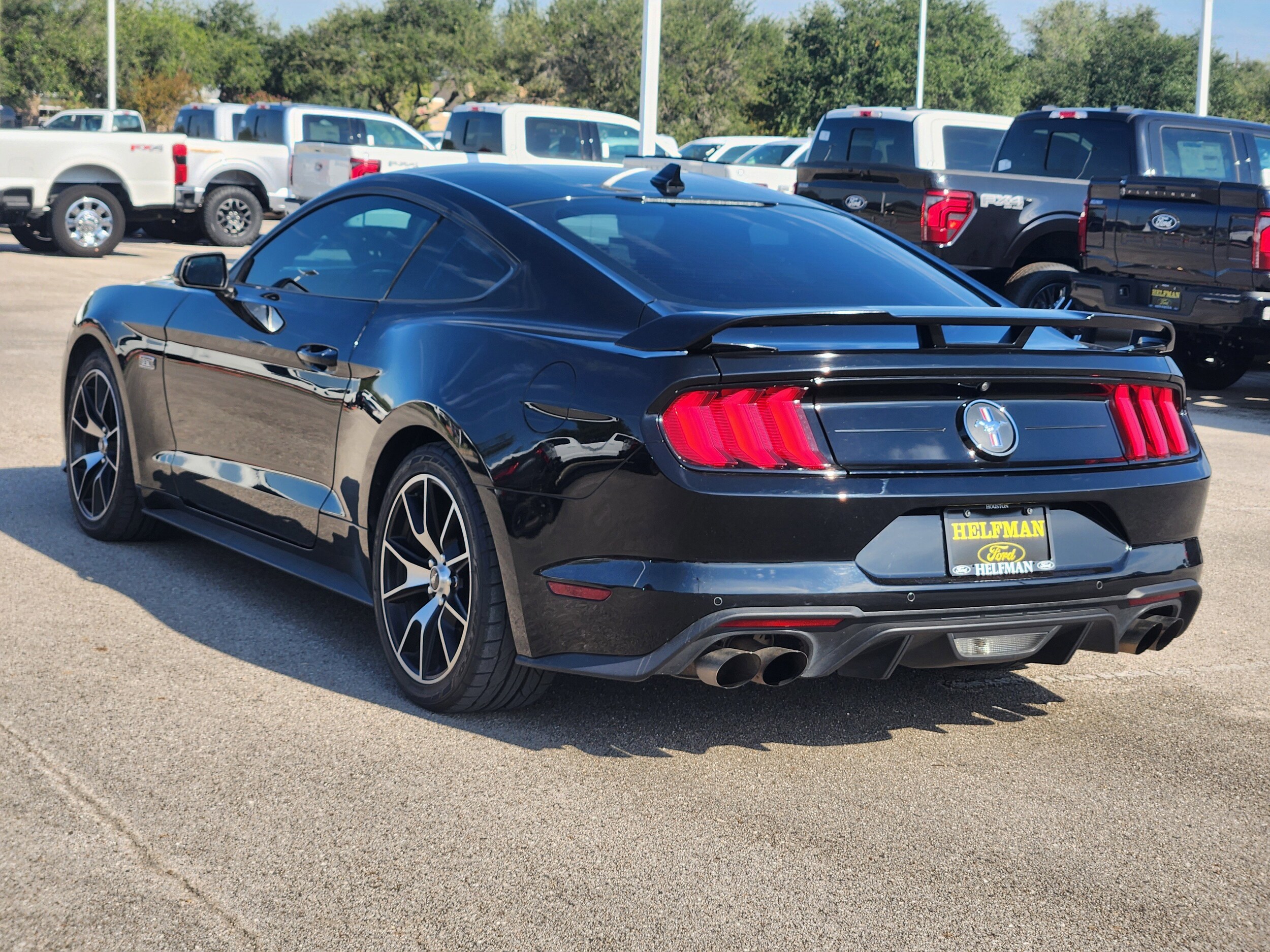 2021 Ford Mustang EcoBoost Premium photo 4