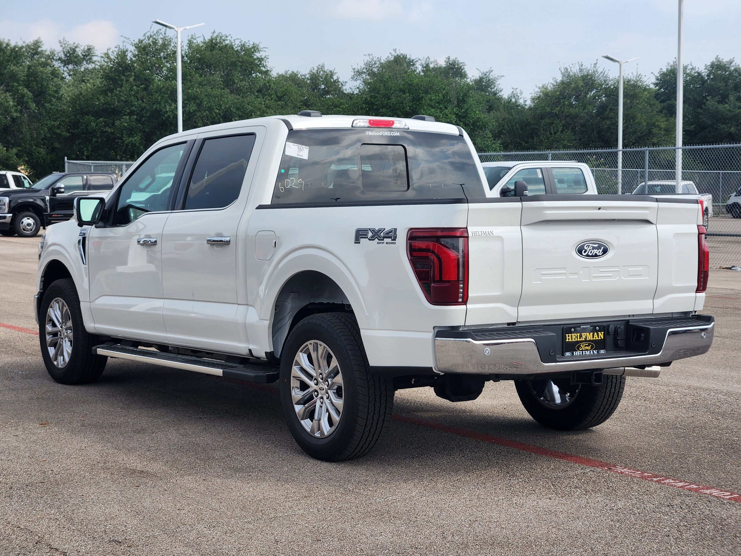 2025 Ford F-150 Lariat photo 4