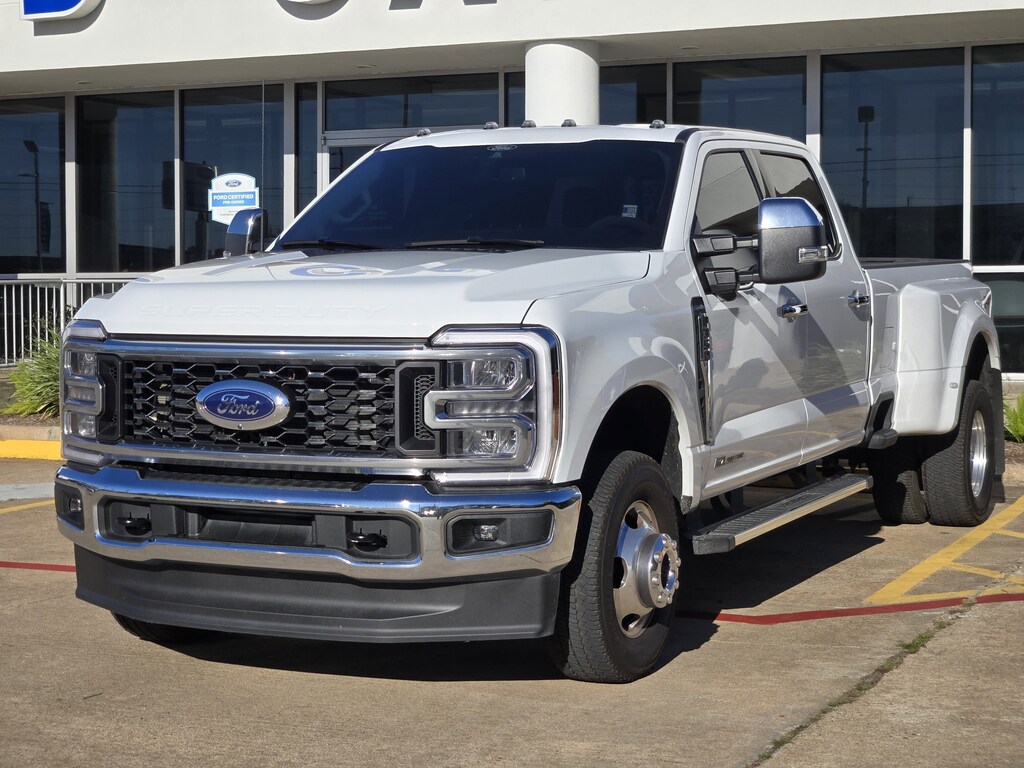 Used 2025 Ford F-350 Lariat Truck Crew Cab