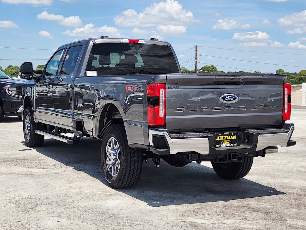 New 2026 Ford Super Duty F-350® Lariat® TRUCK