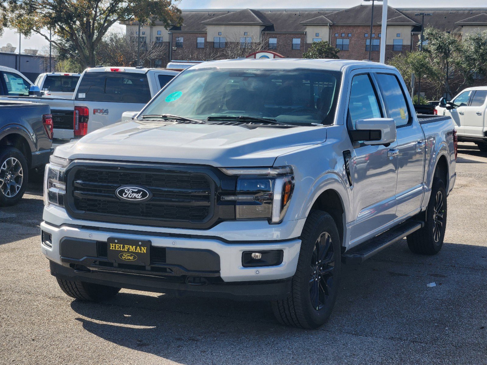 2025 Ford F-150 Lariat photo 2
