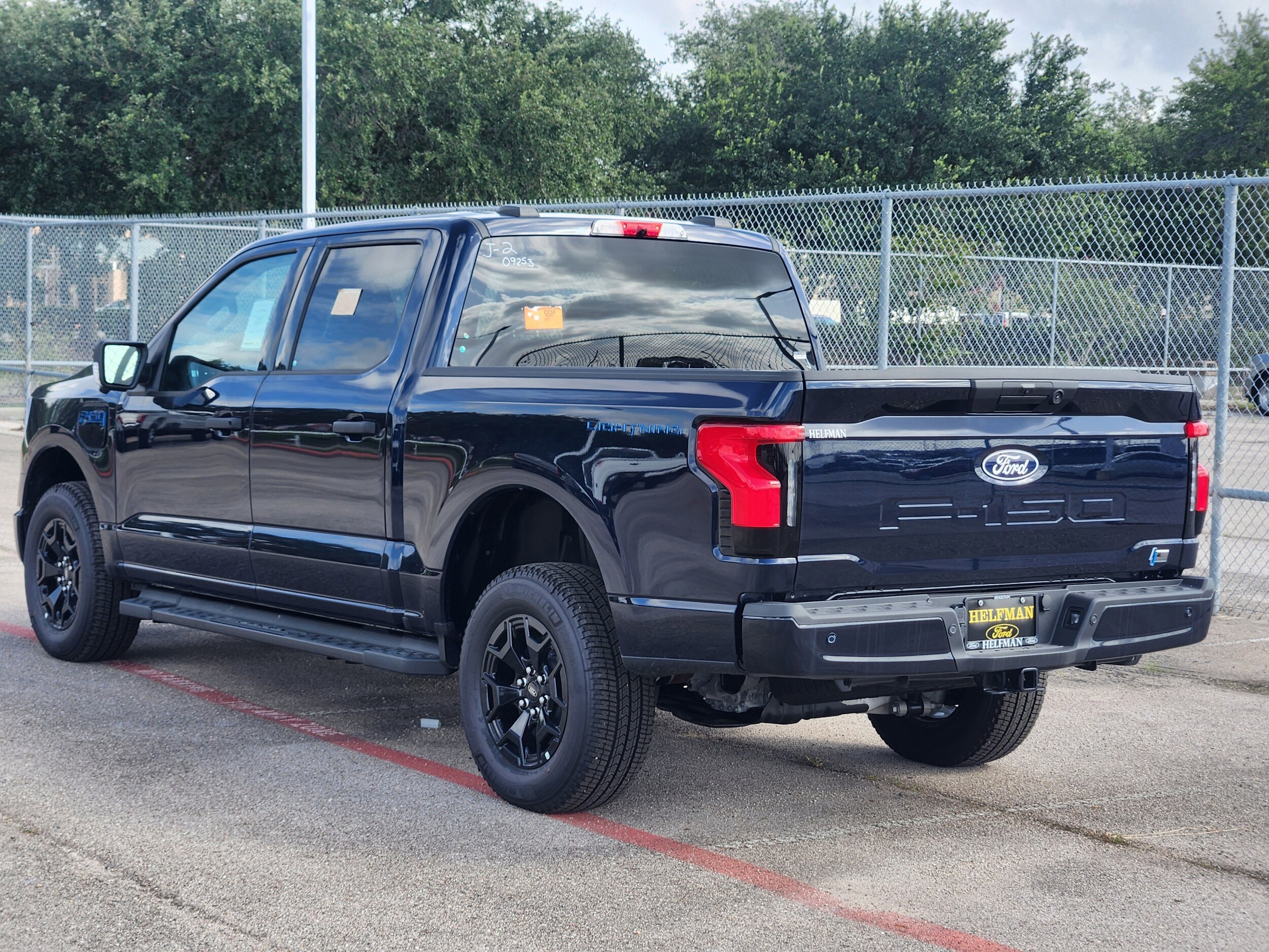 2025 Ford F-150 Lightning XLT photo 3