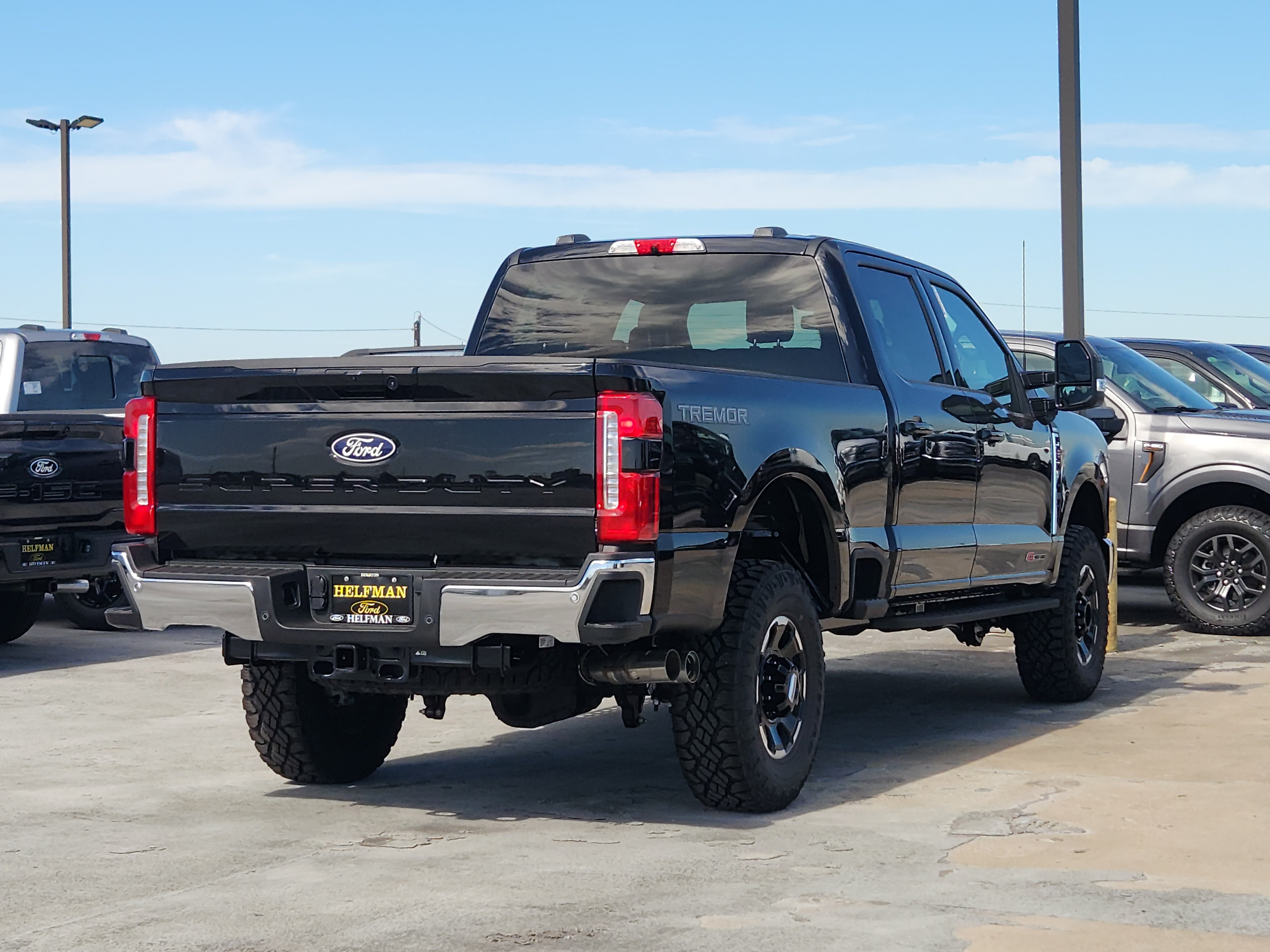 New 2027 Ford Super Duty F-250® Lariat® TRUCK