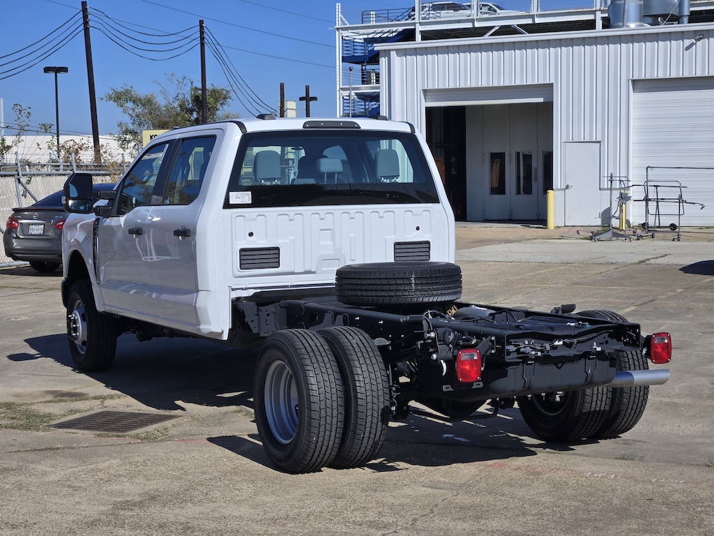 Used 2024 Ford F-350 Chassis XL Truck Crew Cab