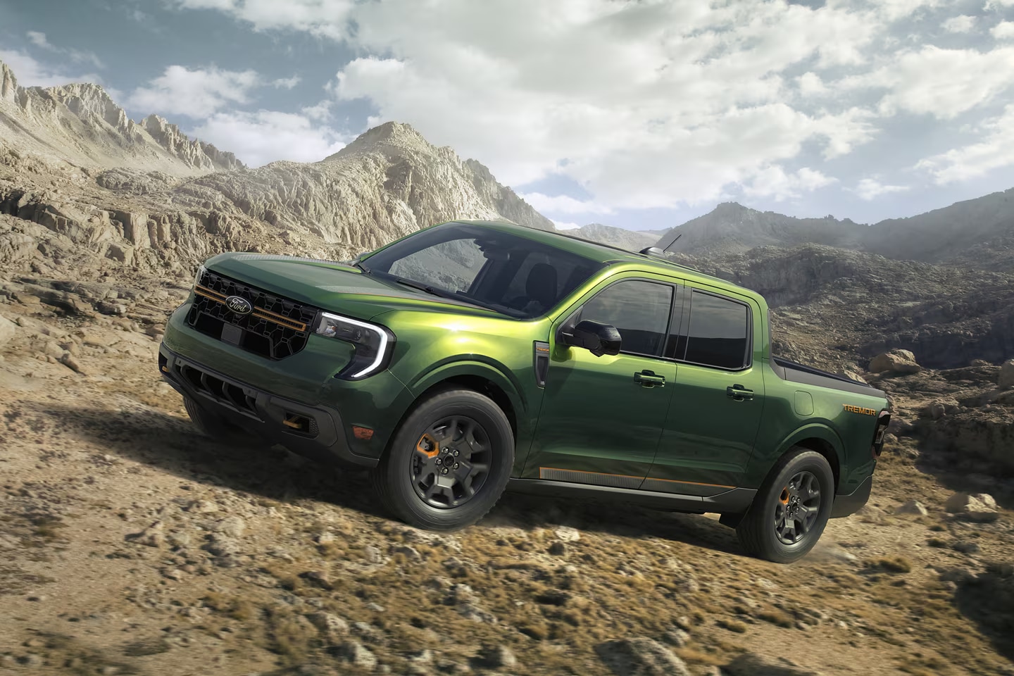 2025-ford-maverick-mountain.png