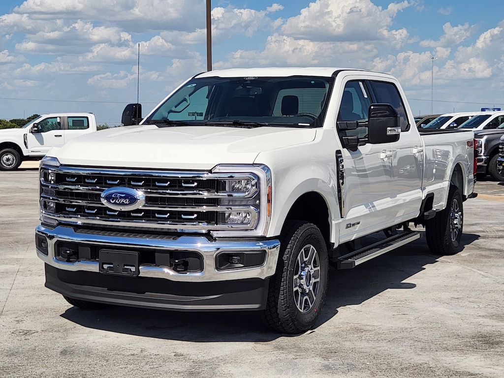 New 2026 Ford Super Duty F-350® Lariat® TRUCK