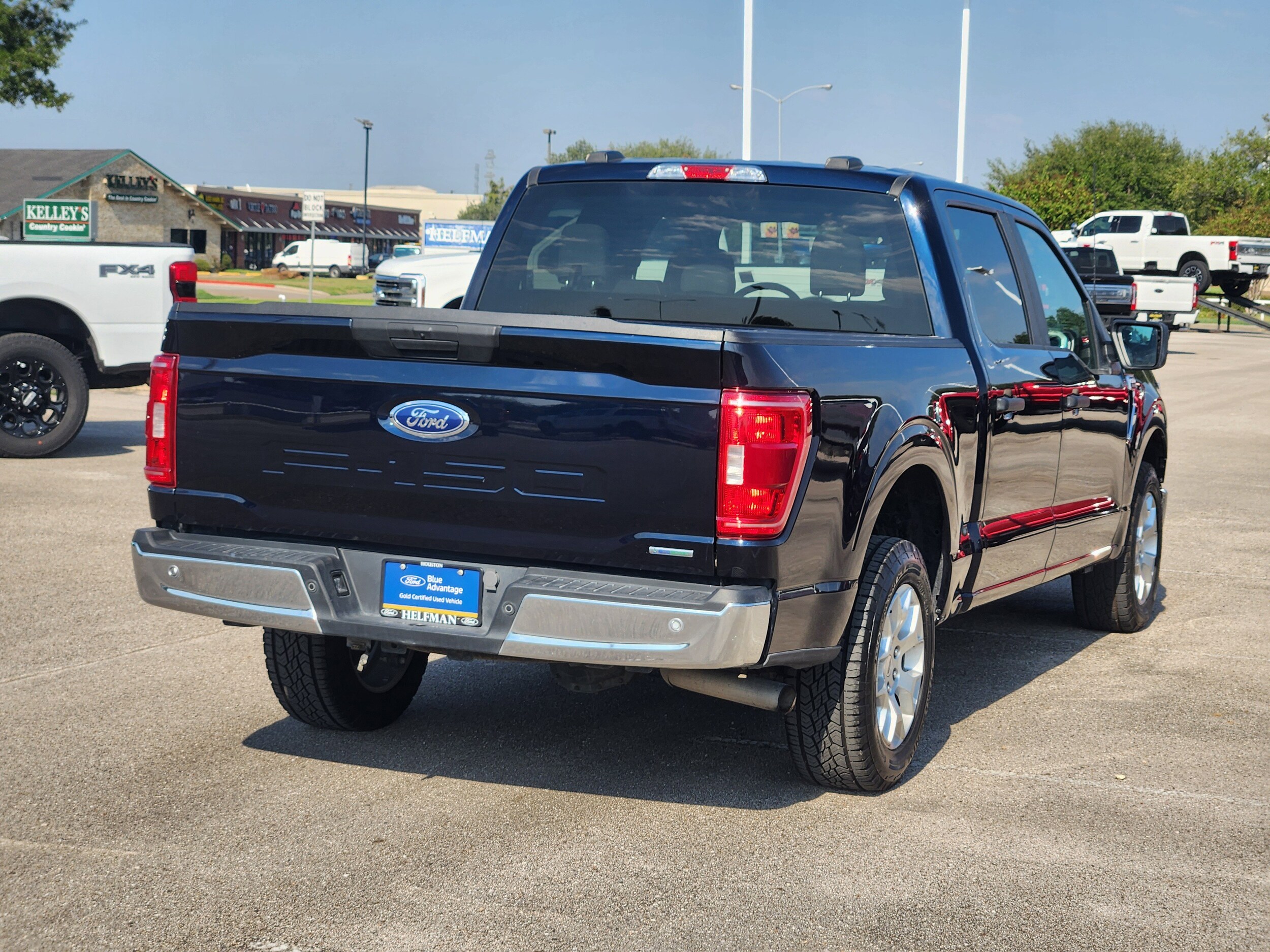 2023 Ford F-150 XLT photo 2