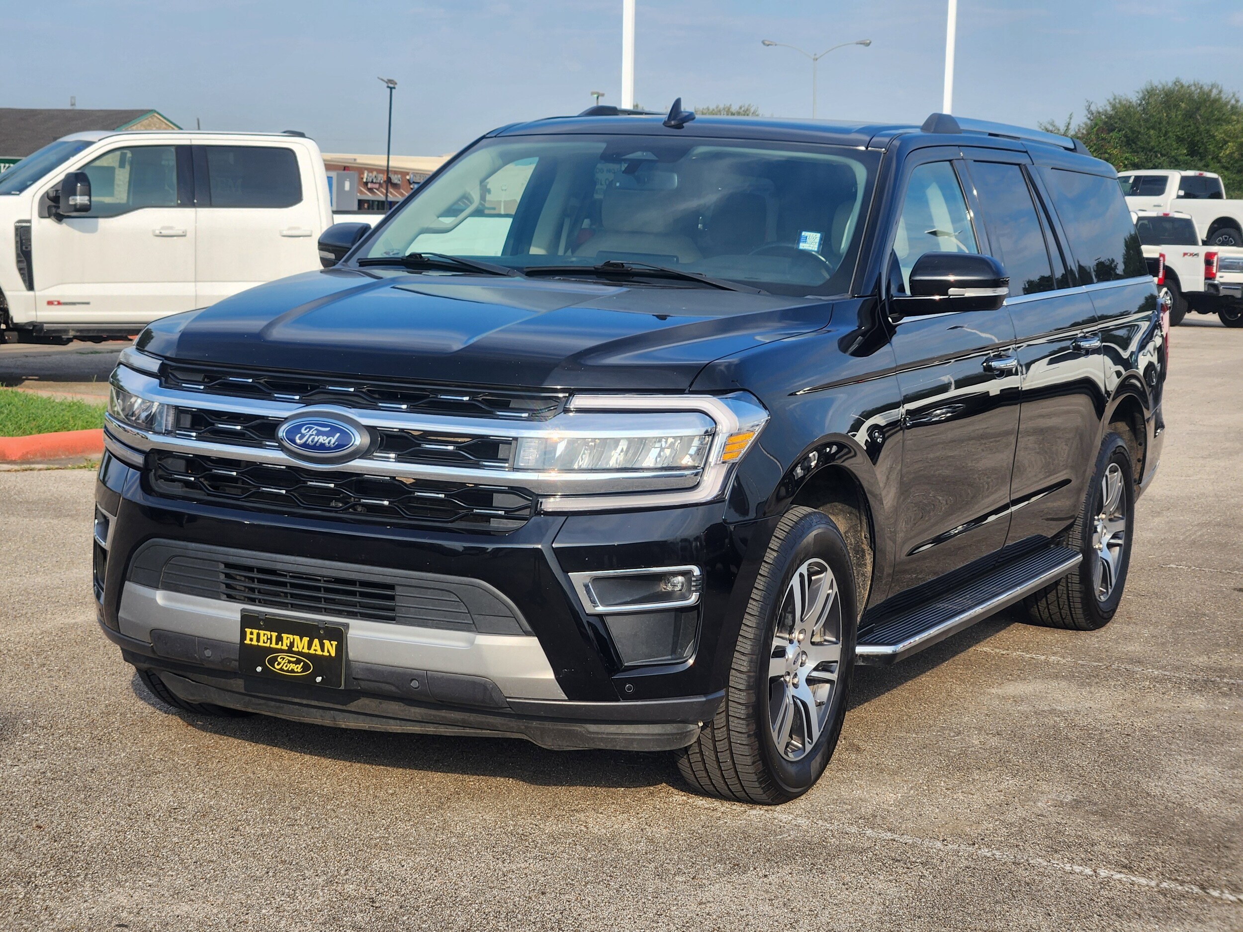 2022 Ford Expedition MAX Limited photo 2