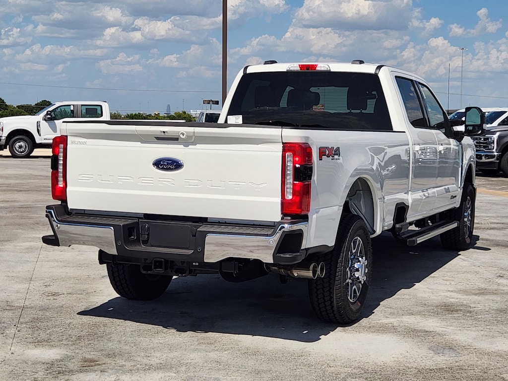 New 2026 Ford Super Duty F-350® Lariat® TRUCK