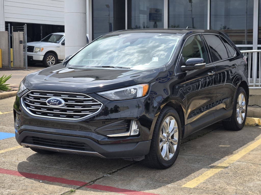 Certified 2022 Ford Edge Titanium SUV