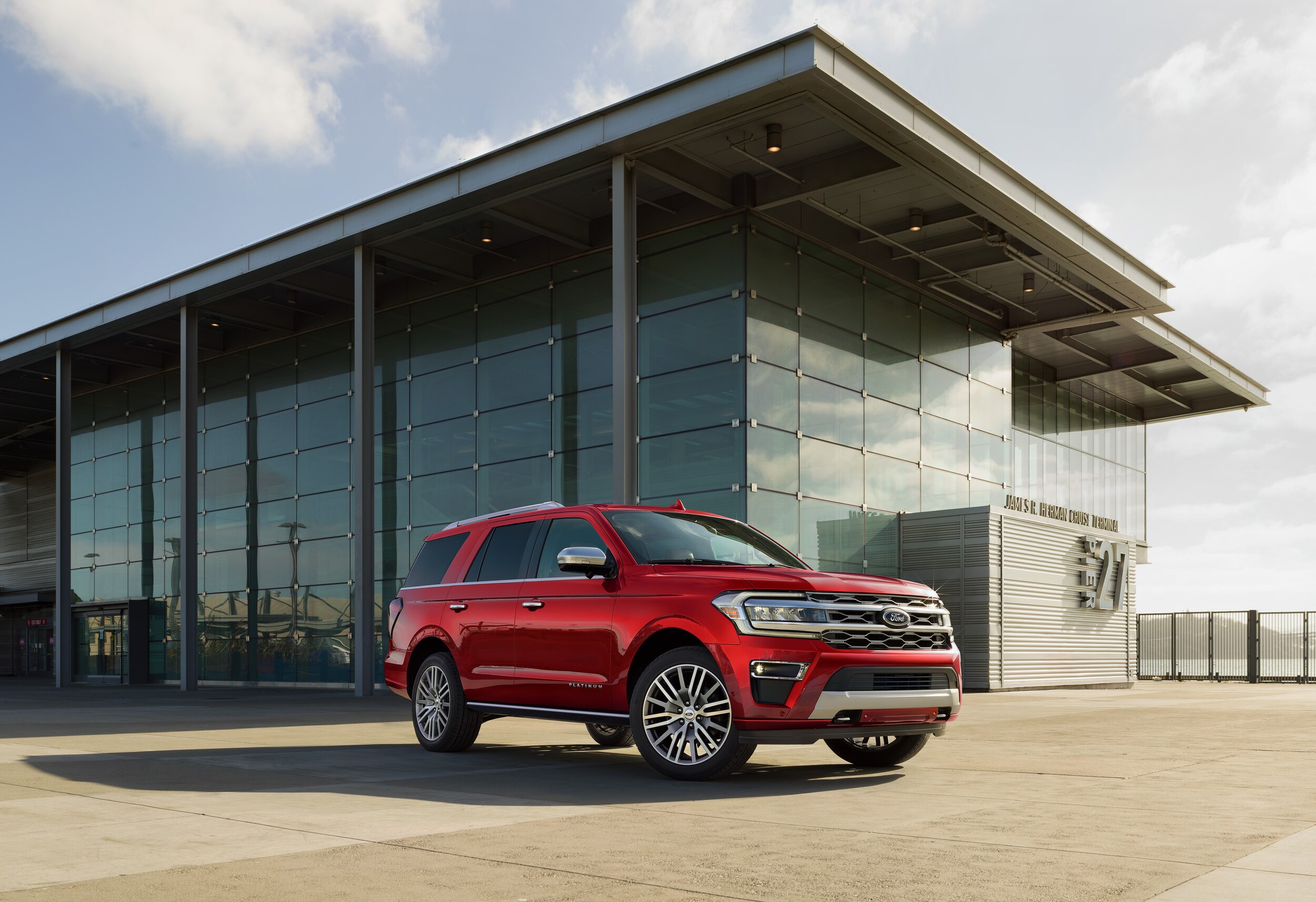 2022_Ford_Expedition.jpg