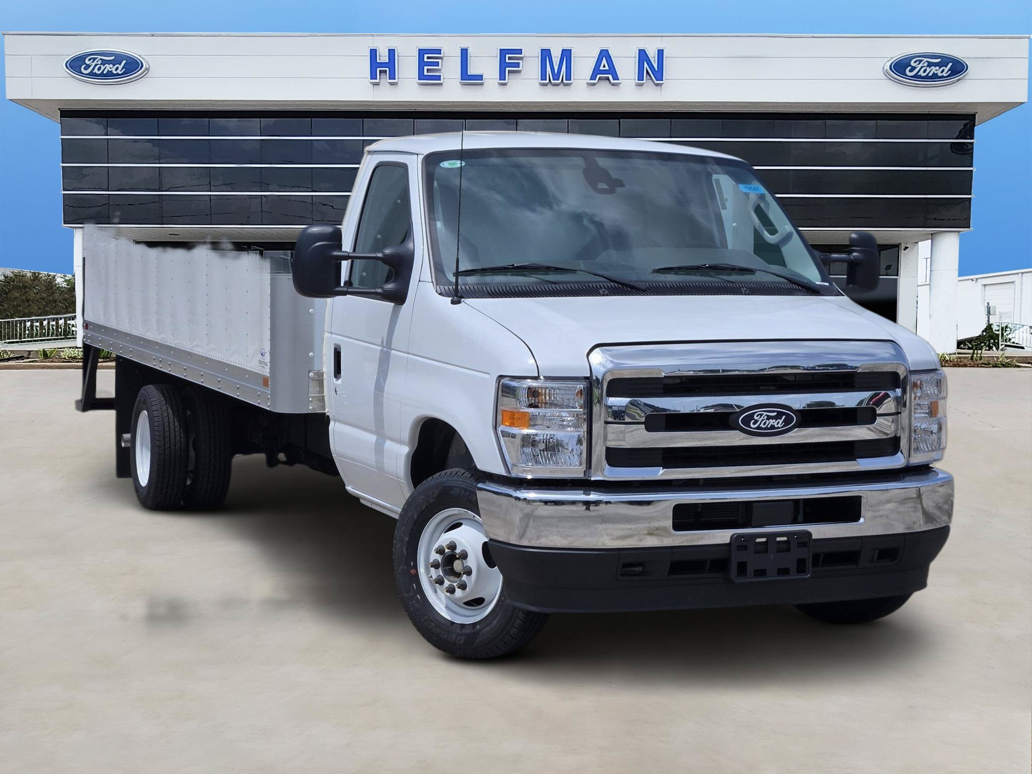 Oxford White 2027 Ford E-Series Chassis Pickup Truck Rear-Wheel Drive 6-Speed Automatic