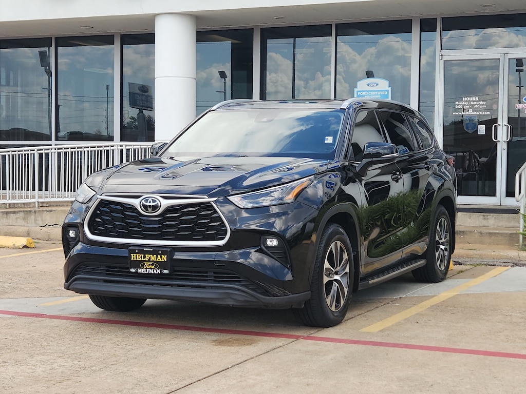 Used 2022 Toyota Highlander XLE SUV