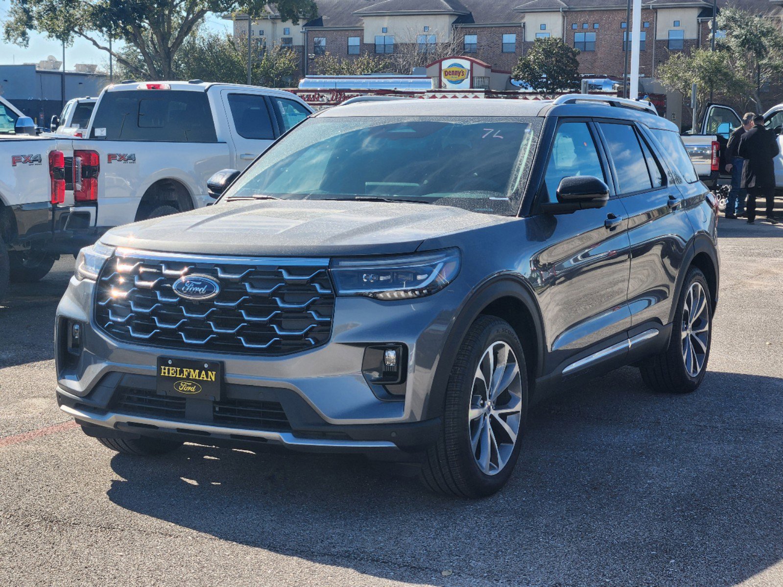 2025 Ford Explorer Platinum photo 2