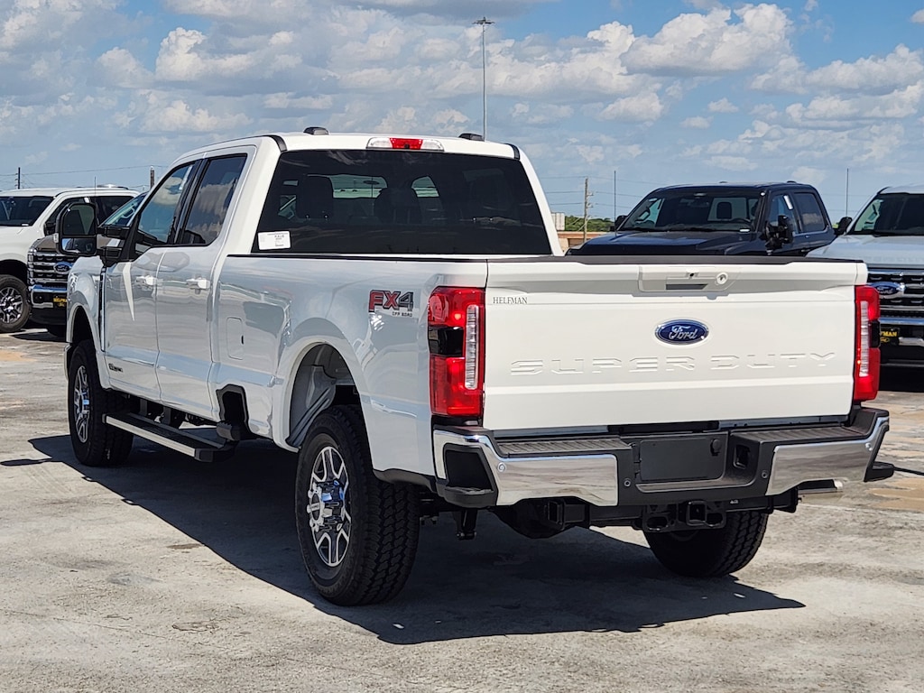 New 2026 Ford Super Duty F-350® Lariat® TRUCK