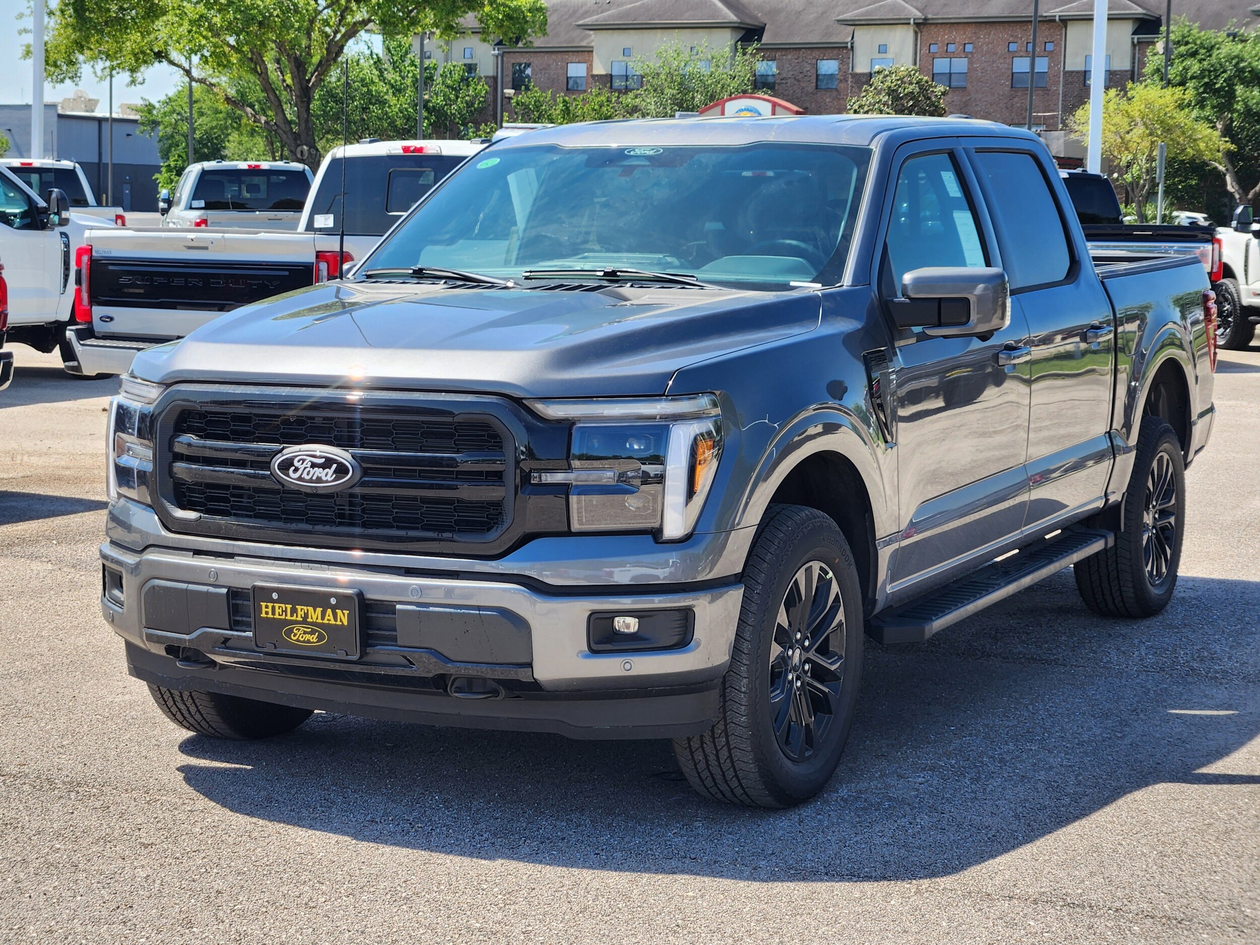 2025 Ford F-150 Lariat photo 2