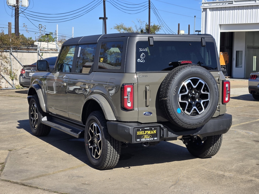 New 2025 Ford Bronco Outer Banks SUV